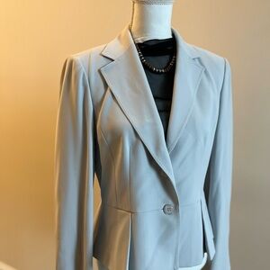Elegant Women's Gray Wide-Legged Suit
